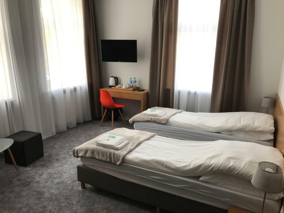 7 Rooms Mtp Poznan Exterior photo